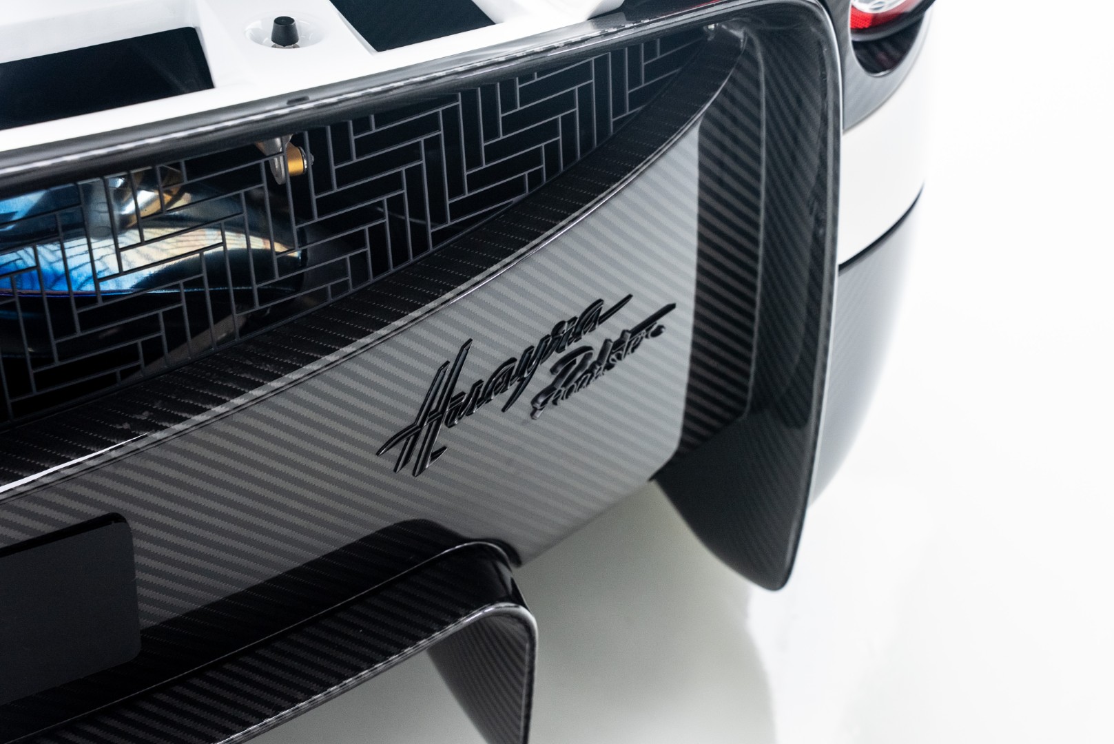 2018 PAGANI HUAYRA ROADSTER | 1 of 100 | UNIQUE PEARL WHITE COLOR
